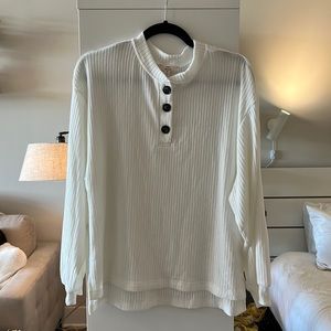 Stretchy white pullover top